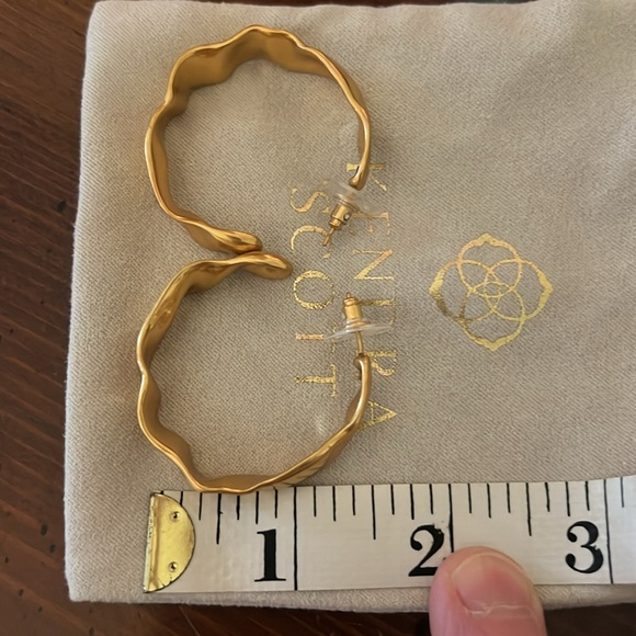 Kendra Scott gold hoops - Picture 3 of 4
